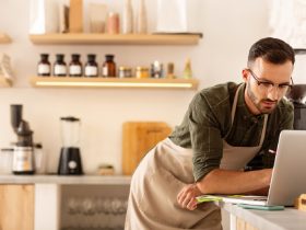 Can Sole Traders Hire Someone Else?