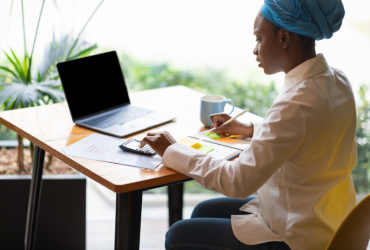 What is a sole trader and should I register as one